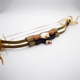 Drevený zvierací luk a šíp